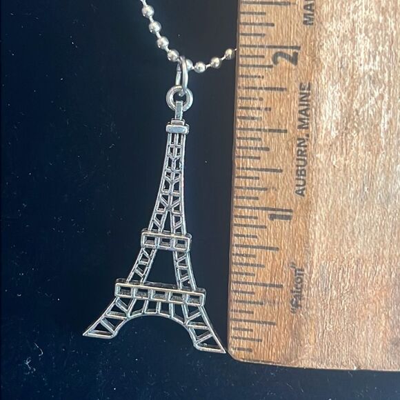 Handcrafted Eiffel Tower pendant on 26 inch silver tone ball chain - Picture 3 of 3